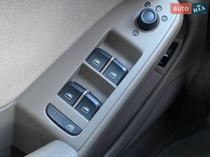Седан Audi A4 2009 в Ирпене
