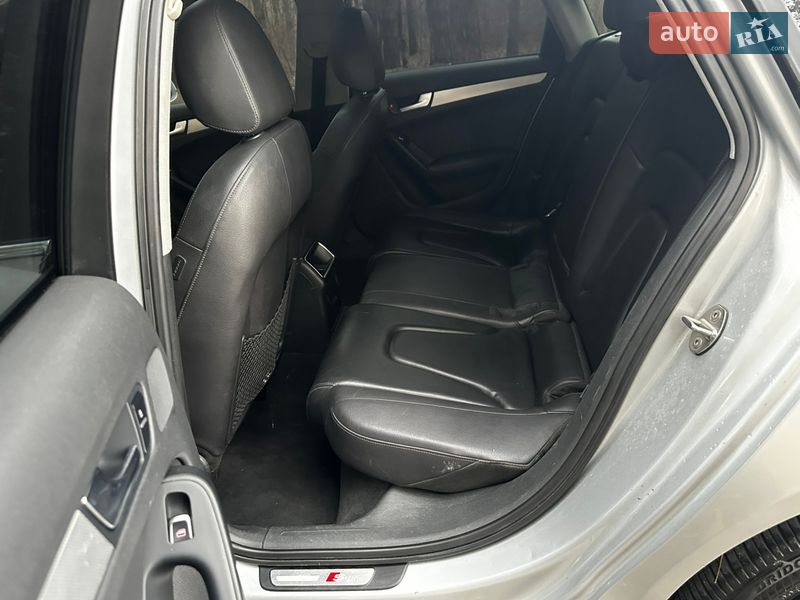 Седан Audi A4 2013 в Обухове