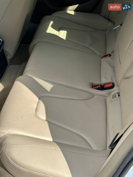 Седан Audi A4 2012 в Львове