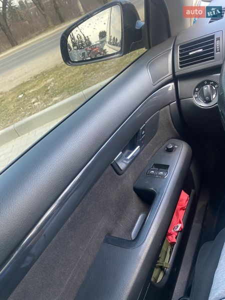 Универсал Audi A4 2004 в Старом Самборе