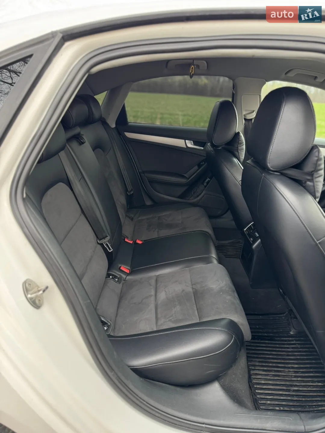 2013 Audi A4 - мініатюра 19