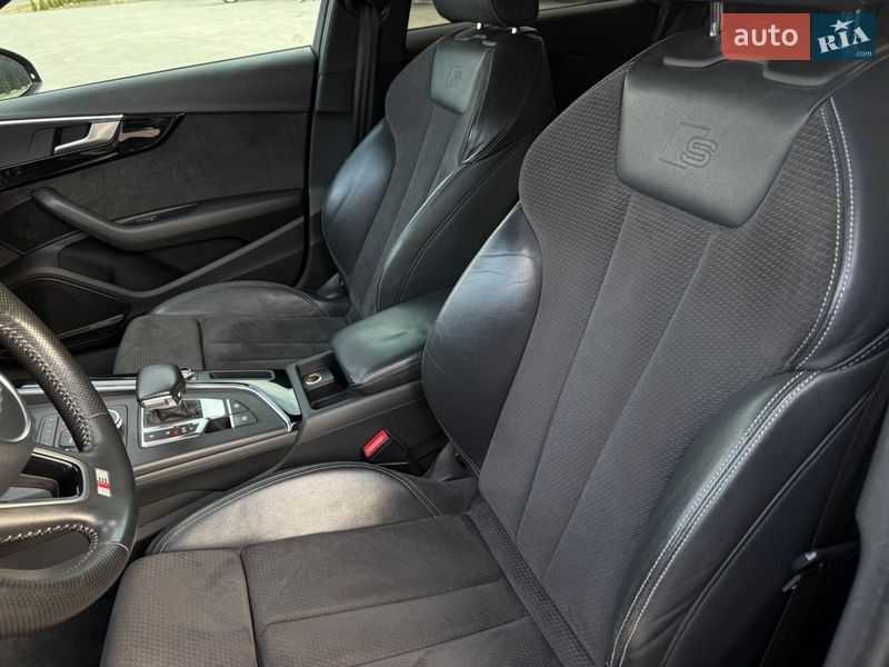 Универсал Audi A4 2015 в Долине