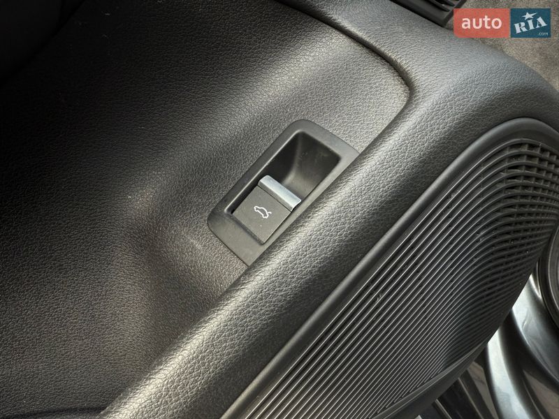 Универсал Audi A4 2015 в Долине