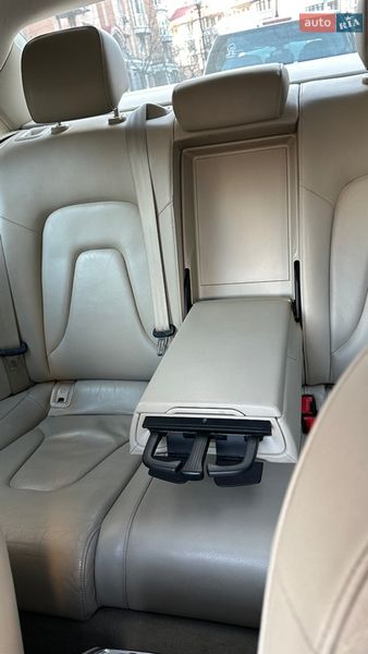 Седан Audi A4 2011 в Києві