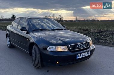 Седан Audi A4 1998 в Виннице