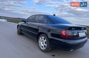 Седан Audi A4 1998 в Виннице