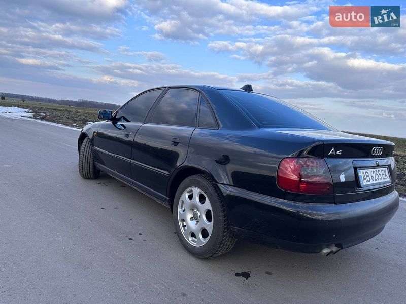 Седан Audi A4 1998 в Виннице