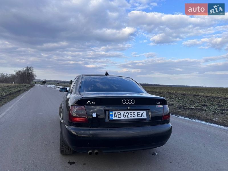 Седан Audi A4 1998 в Виннице