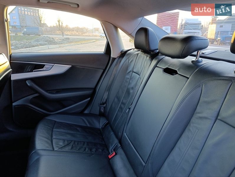 Седан Audi A4 2016 в Переяславе