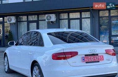 Седан Audi A4 2012 в Новояворовске
