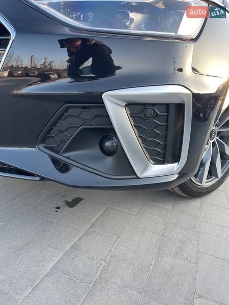 Седан Audi A4 2021 в Львове