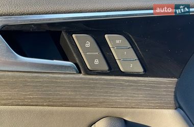 Седан Audi A4 2021 в Львове