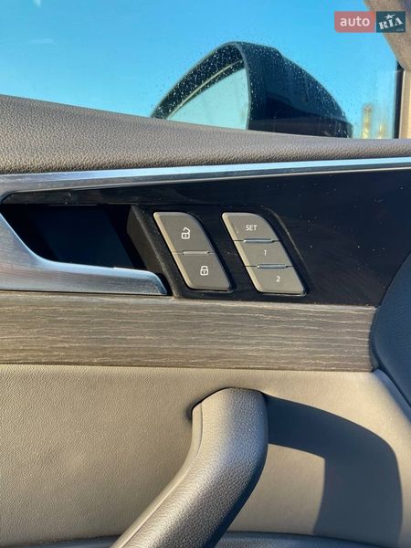 Седан Audi A4 2021 в Львове