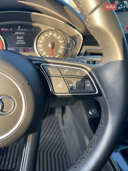 Седан Audi A4 2021 в Львове