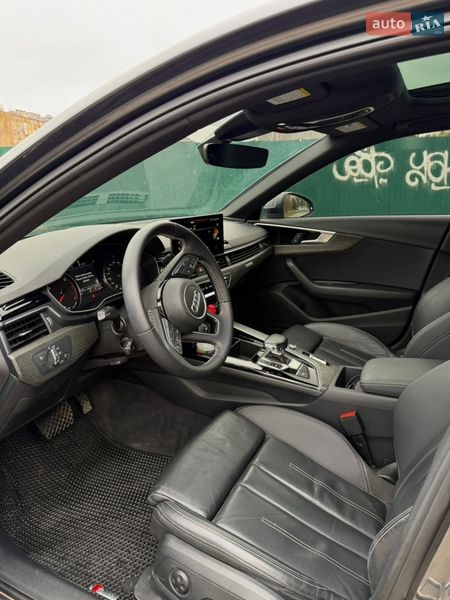 Седан Audi A4 2020 в Ивано-Франковске