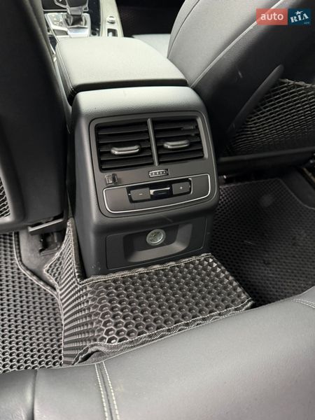 Седан Audi A4 2020 в Ивано-Франковске