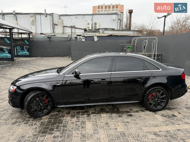 Седан Audi A4 2015 в Миколаєві