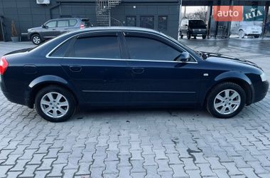 Седан Audi A4 2004 в Ракитном