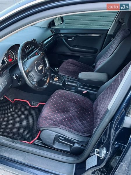 Седан Audi A4 2004 в Ракитном
