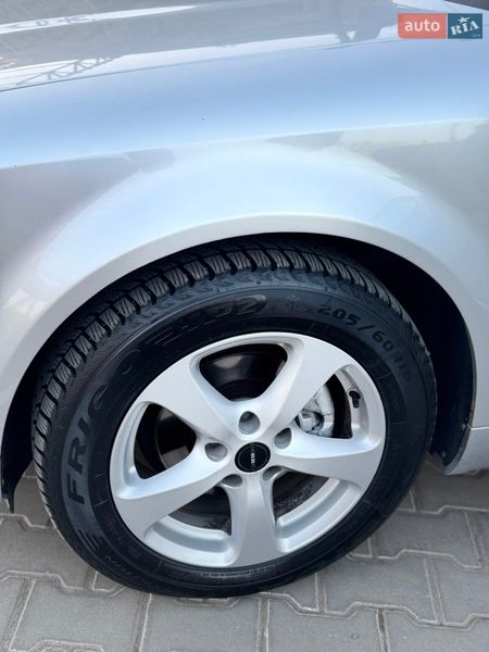 Универсал Audi A4 2004 в Могилев-Подольске фото 8 Универсал Audi A4 2004 в Могилев-Подольске