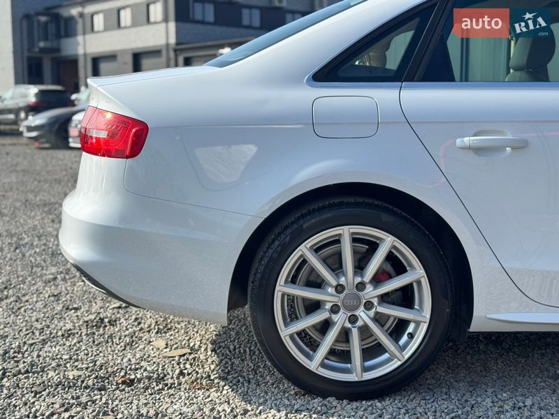 Седан Audi A4 2013 в Луцьку