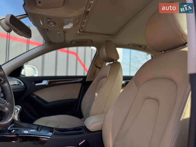 Седан Audi A4 2013 в Луцьку