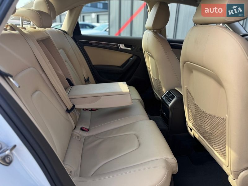 Седан Audi A4 2013 в Луцьку