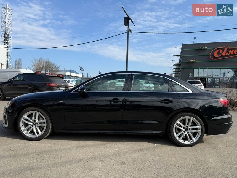 Седан Audi A4 2022 в Києві
