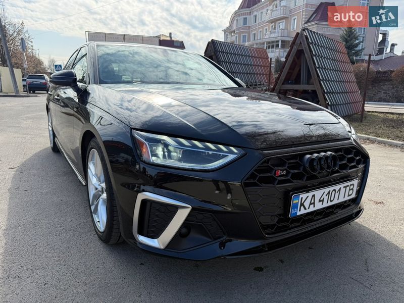 Седан Audi A4 2022 в Києві