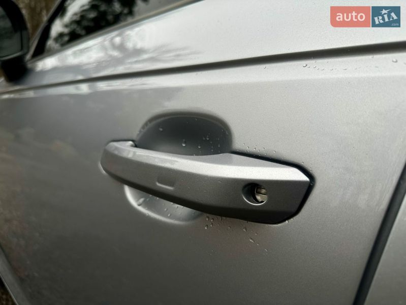 Седан Audi A4 2016 в Львове фото 12 Седан Audi A4 2016 в Львове