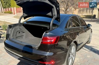 Седан Audi A4 2017 в Киеве