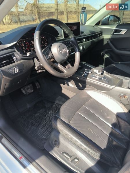 Седан Audi A4 2016 в Ромнах