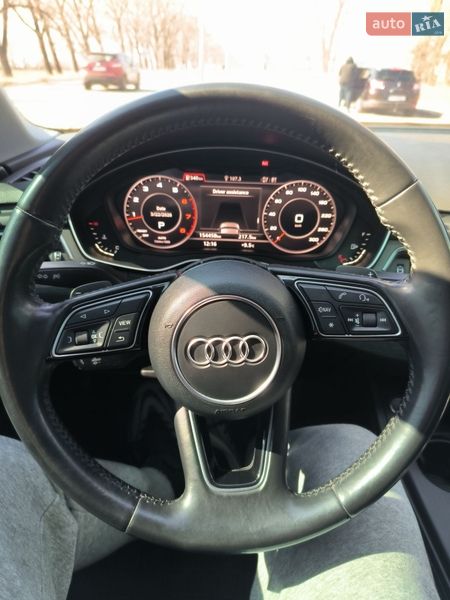 Седан Audi A4 2016 в Ромнах