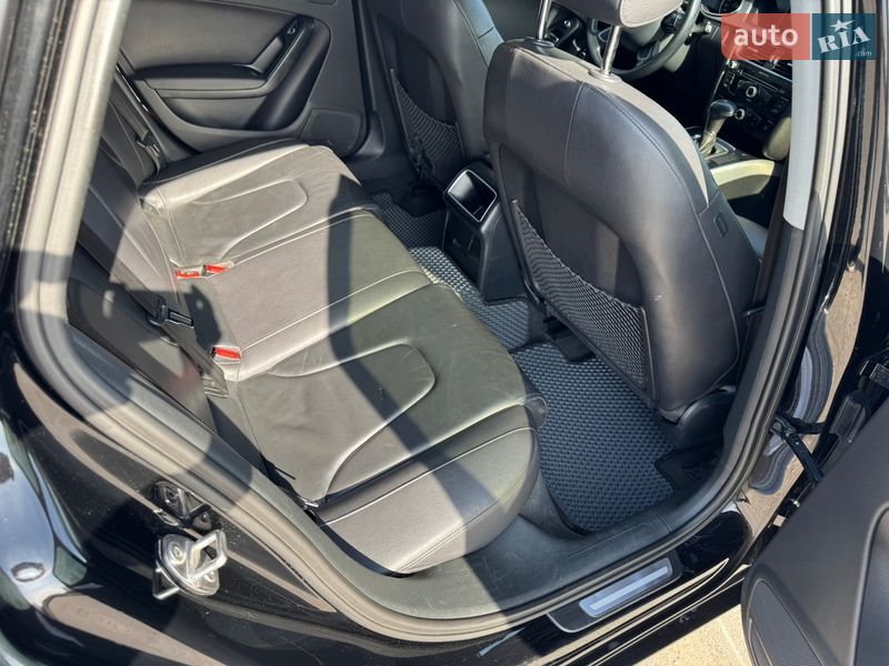 Седан Audi A4 2014 в Горишних Плавнях