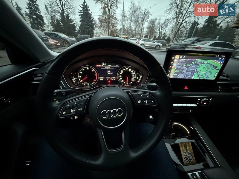 Седан Audi A4 2021 в Киеве