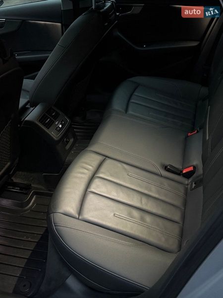 Седан Audi A4 2021 в Киеве