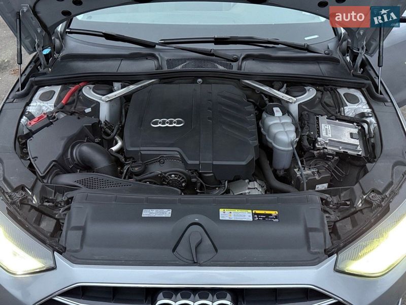 Седан Audi A4 2021 в Киеве