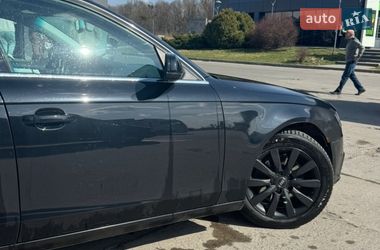 Седан Audi A4 2011 в Львове