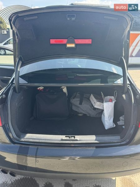 Седан Audi A4 2011 в Львове