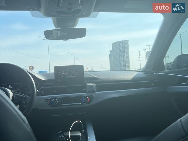 Седан Audi A4 2017 в Києві