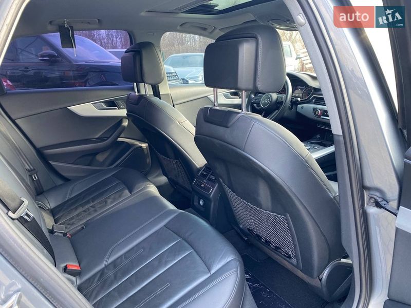 Седан Audi A4 2018 в Львове