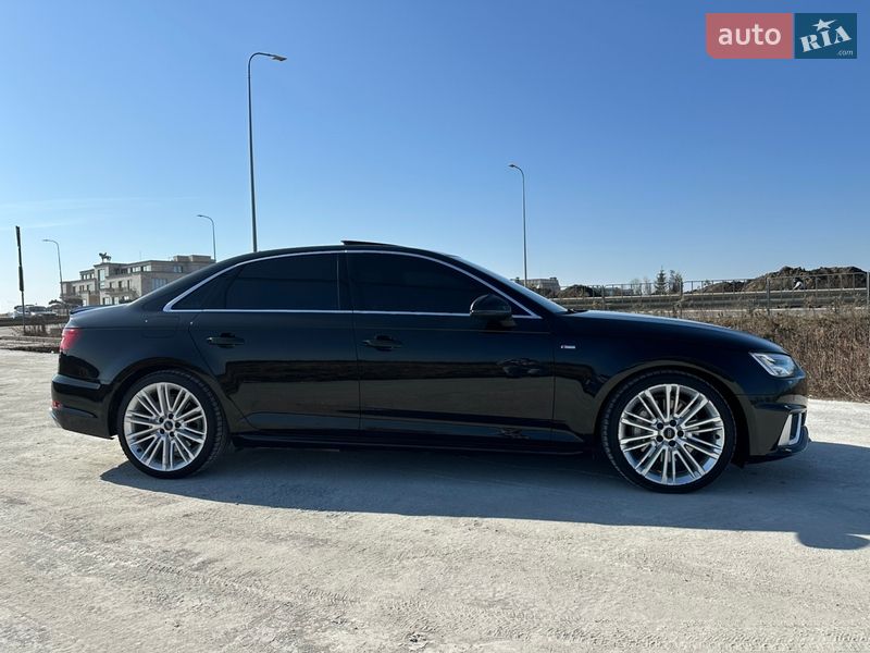 Седан Audi A4 2018 в Львові