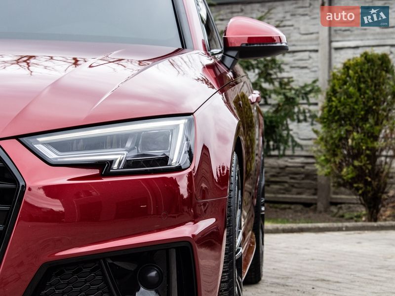 Седан Audi A4 2019 в Львові
