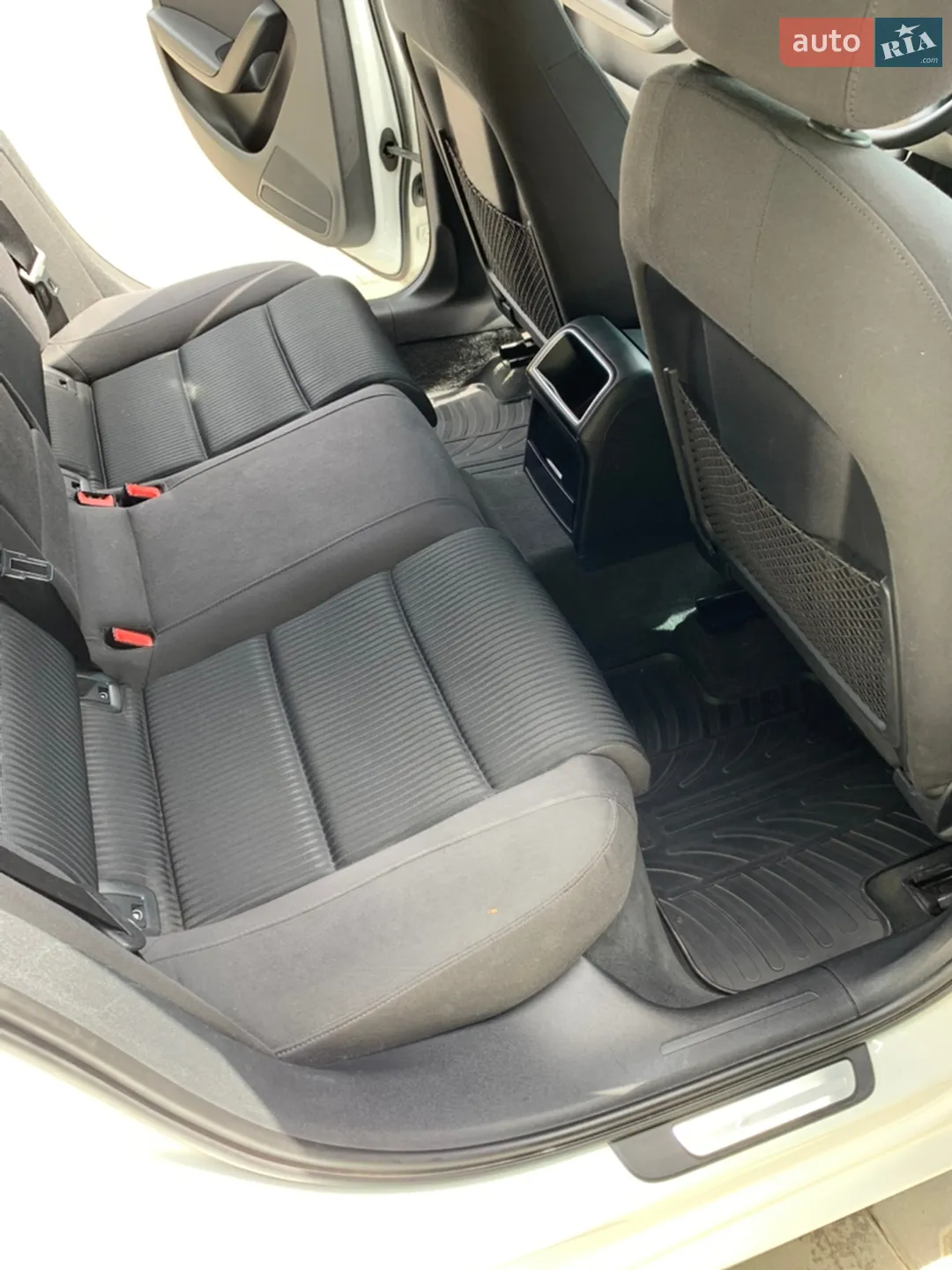 2011 Audi A4 - мініатюра 25