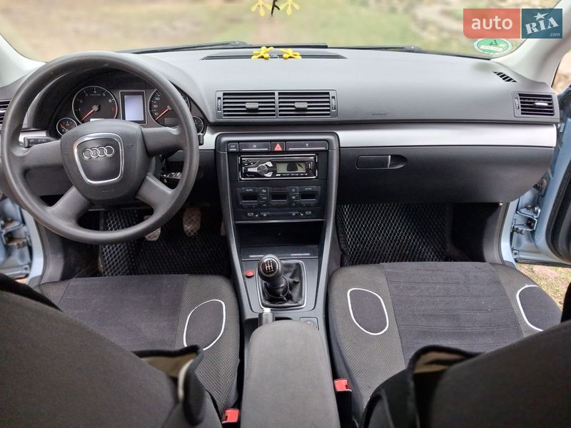 Седан Audi A4 2006 в Ямполе
