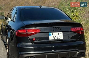 Седан Audi A4 2014 в Днепре