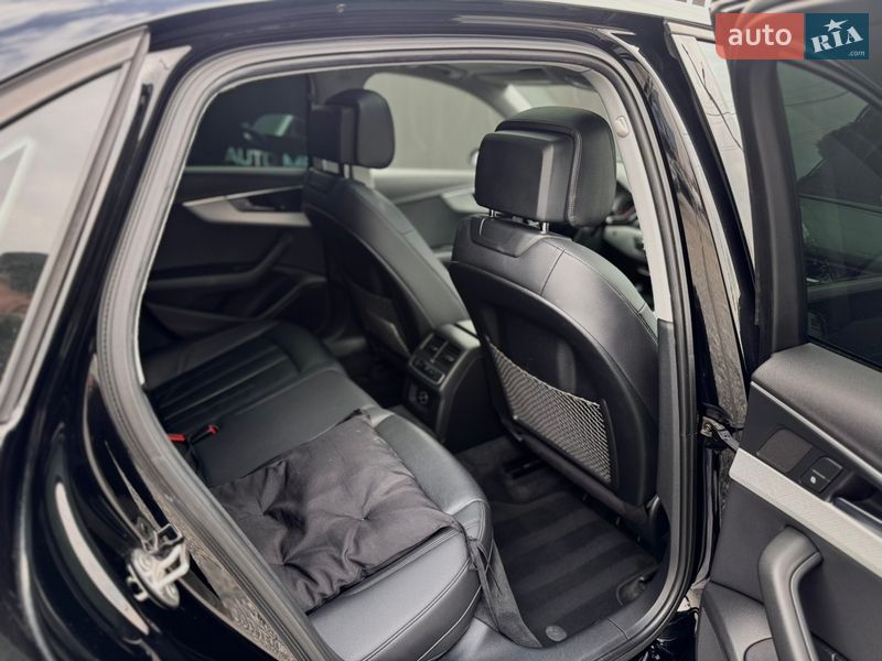 Седан Audi A4 2016 в Самборе