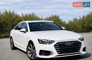 Седан Audi A4 2020 в Луцке