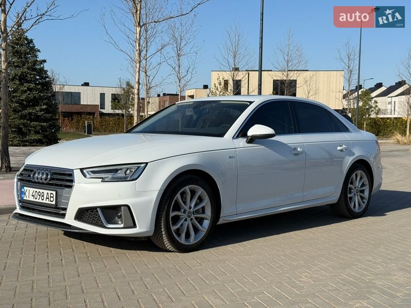 Седан Audi A4 2018 в Ирпене