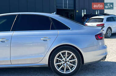 Седан Audi A4 2014 в Львове